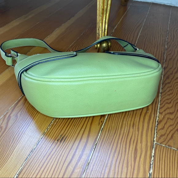 Super Cute Green Shoulder Bag - Picture 3 of 5